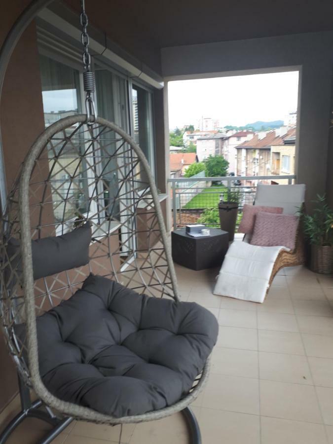 Apartman Diva Тузла Екстериор снимка