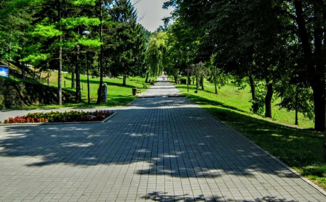 Apartman Diva Тузла Екстериор снимка